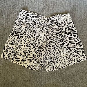 NWT Cache Women’s Leopard Print Shorts